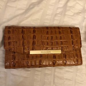 Brahmin wallet